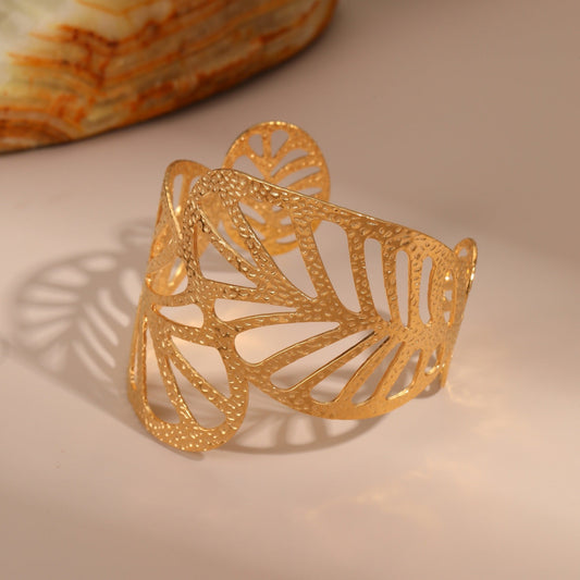 Elegant Stainless Steel Leaf Charm Wristband Bracelet