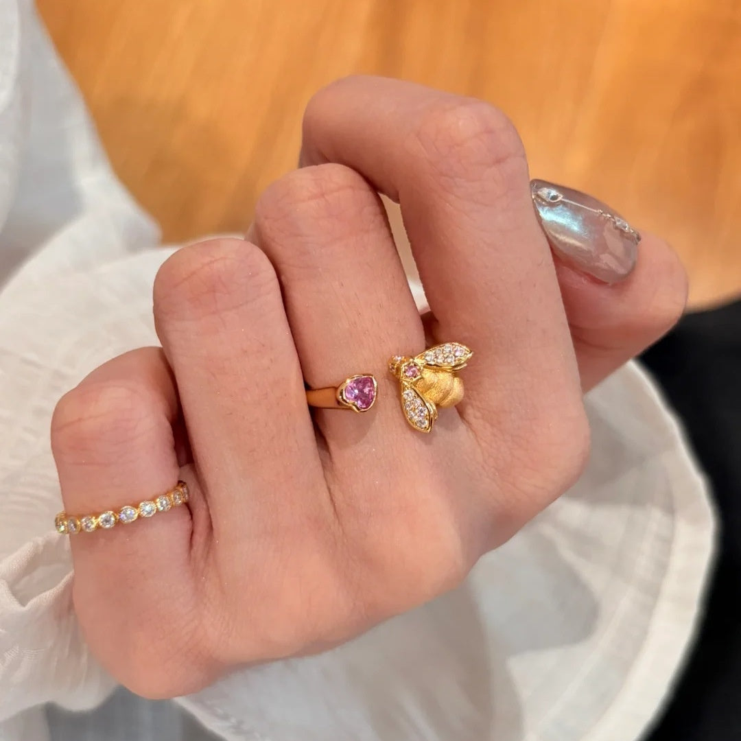 Women's Chic Rhinestone Heart & Bee Design Ring