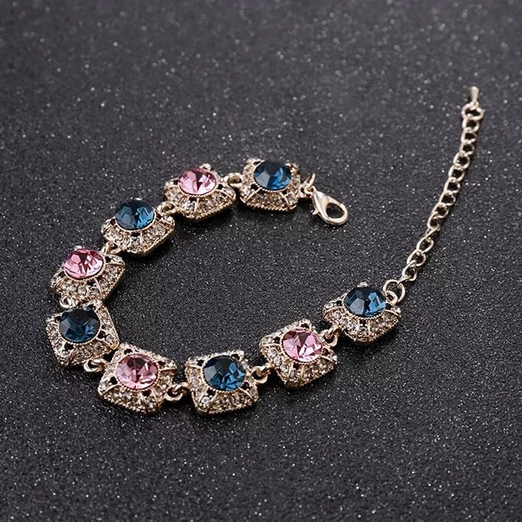 Women's Sparkling Vintage Style Korean Rhinestone Bracelet