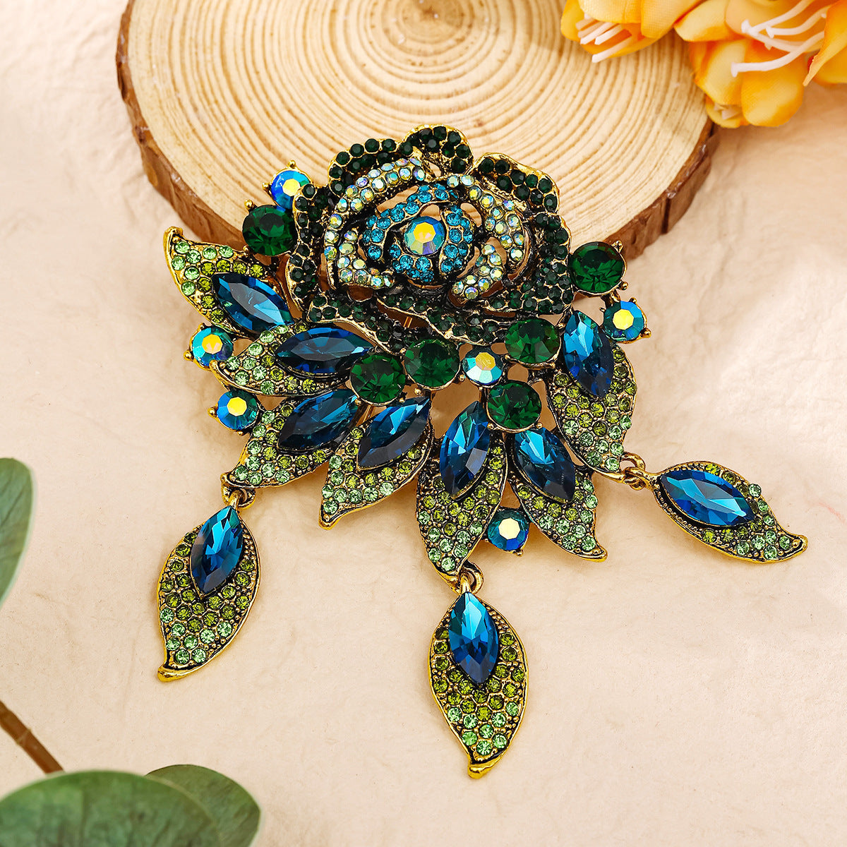 High-End Luxury Retro Exaggerated Rose Brooch