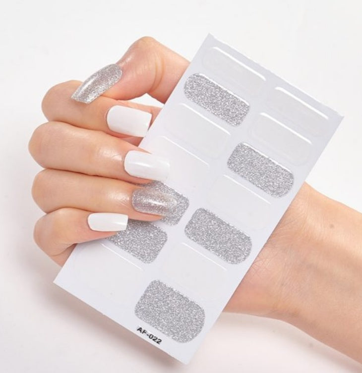 Adhesive Nail Polish Wraps with Glue