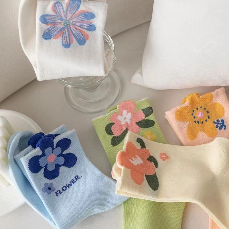 Japanese Cute Style Colorful Flowers Tube Socks