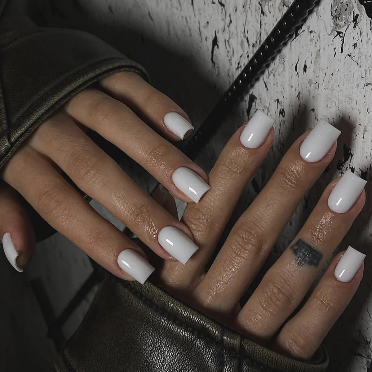 24pcs Simple Solid Color Fake Nails Detachable Short French Square Head False Nails False Nails Full Cover Press On Nail Tips