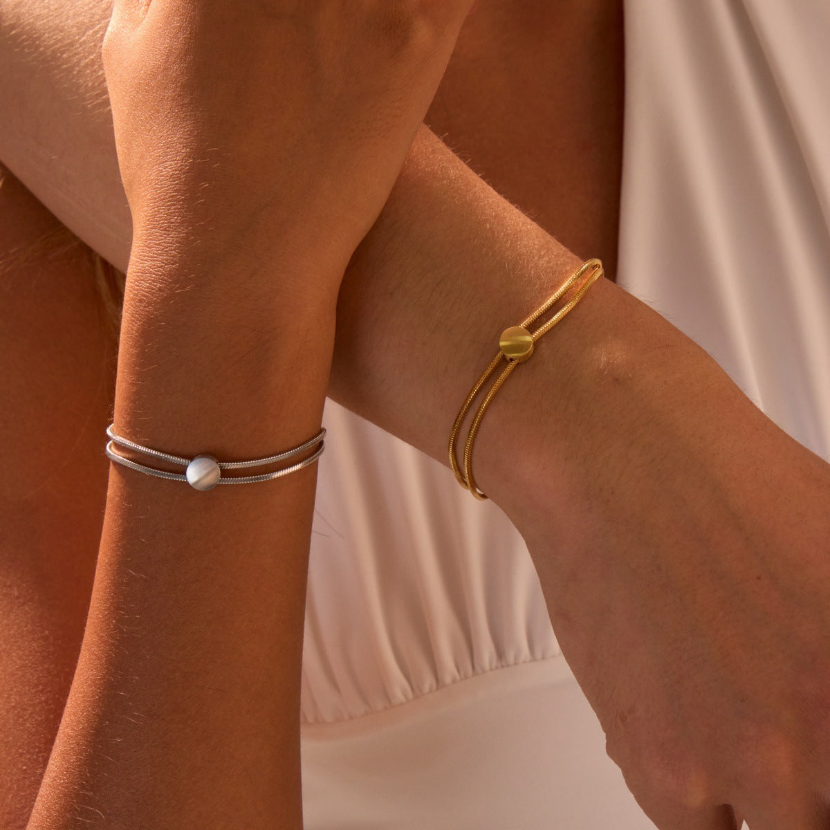 Women's Minimalist 18K Gold Plated Titanium Snake Chain Bracelet